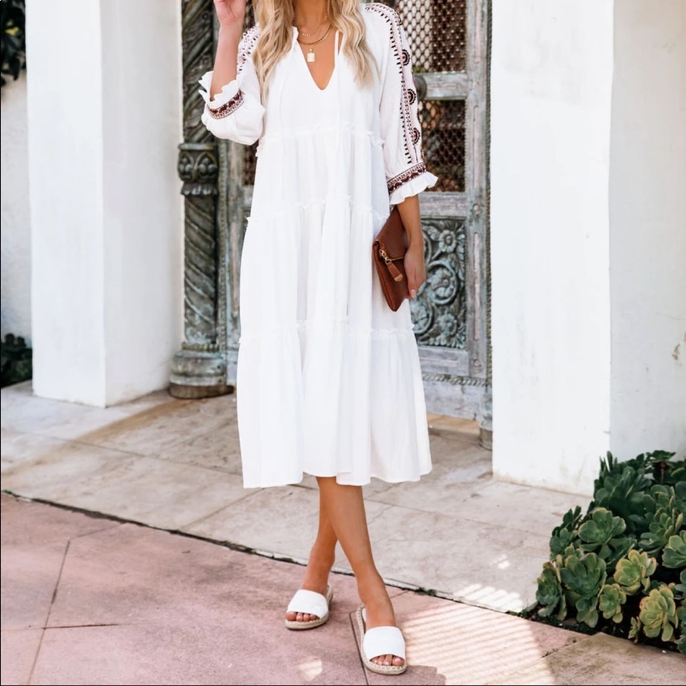 VICI White lined Maxi Detailed pattern dress